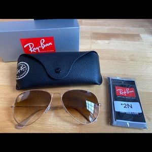Ray Ban Aviators - Matte Gold with Brown Gradient Lens